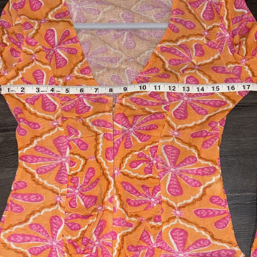 Free People NEW Through the Meadow Mesh Ruched Sleeve Top Size Small Orange/Pink - Picture 12 of 14
